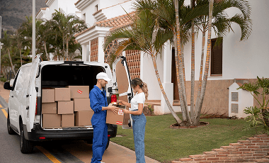 full-shot-man-delivering-box 1 (1)